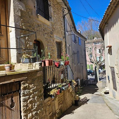 La Petite Maison Céreste Extérieur photo