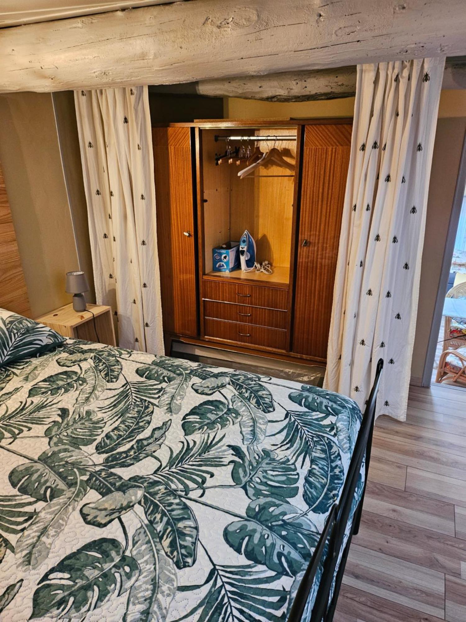 La Petite Maison Céreste Extérieur photo