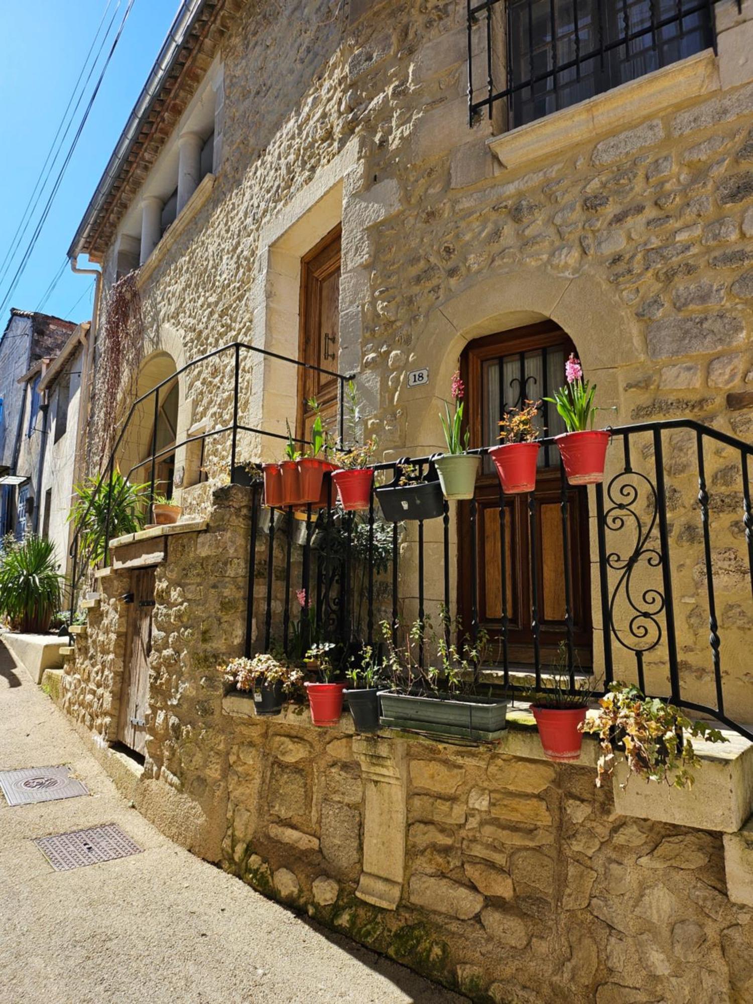 La Petite Maison Céreste Extérieur photo